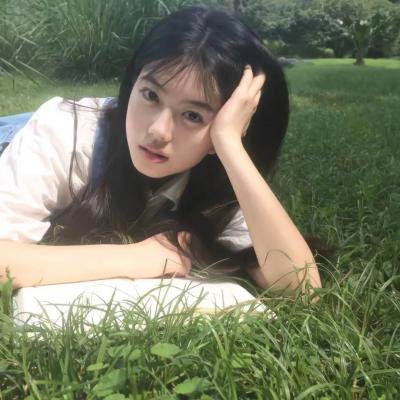 她比烟花寂寞